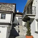 Сasa de vacaciones Casa Indipendente Con Camino E Mansarda. *