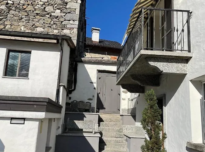 Σπίτι διακοπών Casa Indipendente Con Camino E Mansarda. *